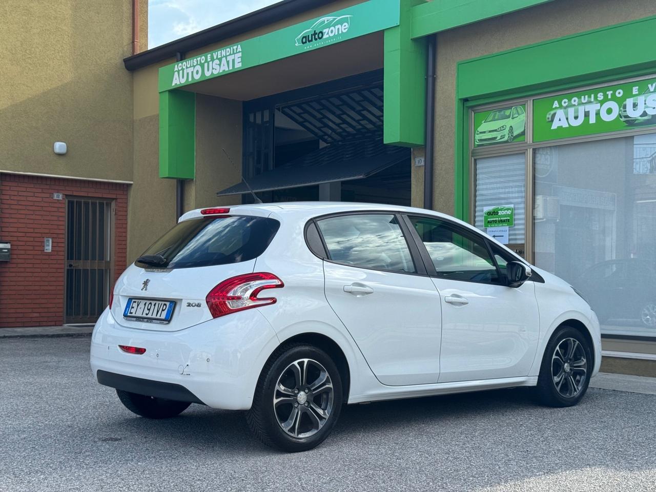 Peugeot 208 1.4 HDi 68 CV 5 porte Allure 2015