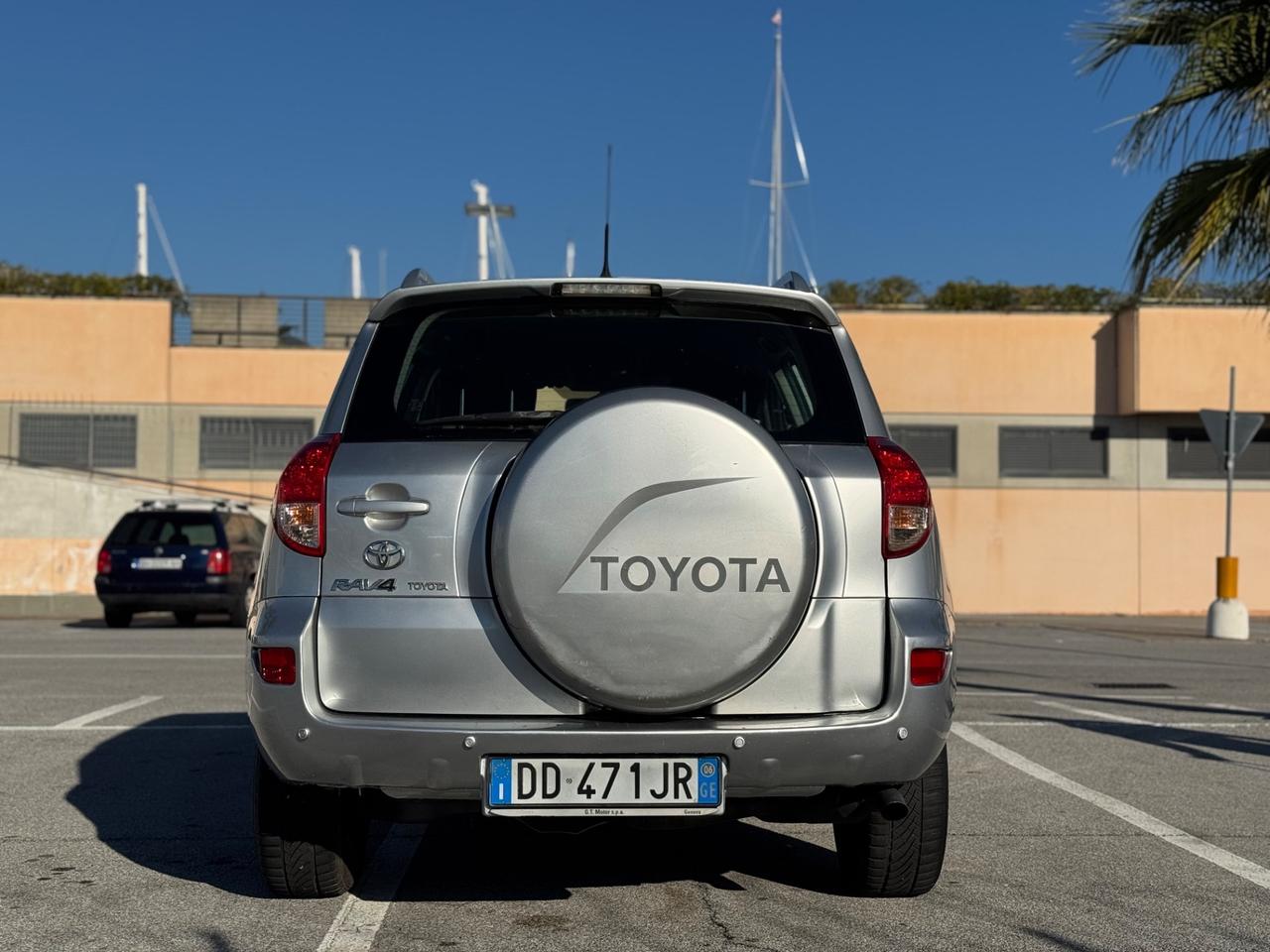 TOYOTA RAV4 2.2 D-4D 136 CV LUXURY 2006 1 PROP 12 MESI DI GARANZIA