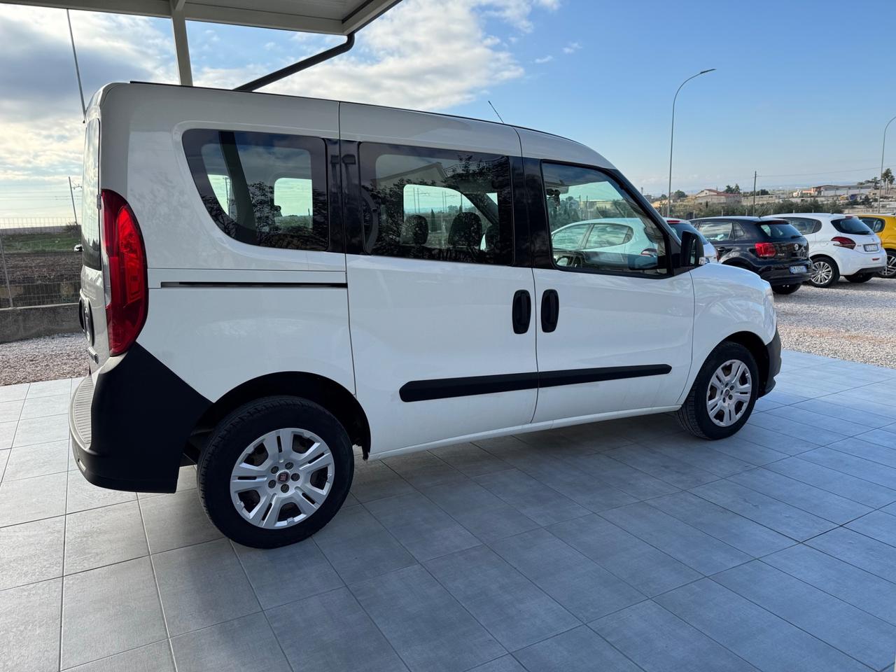 Fiat Doblo 1.3 MJT 5 POSTI AUTOCARRO