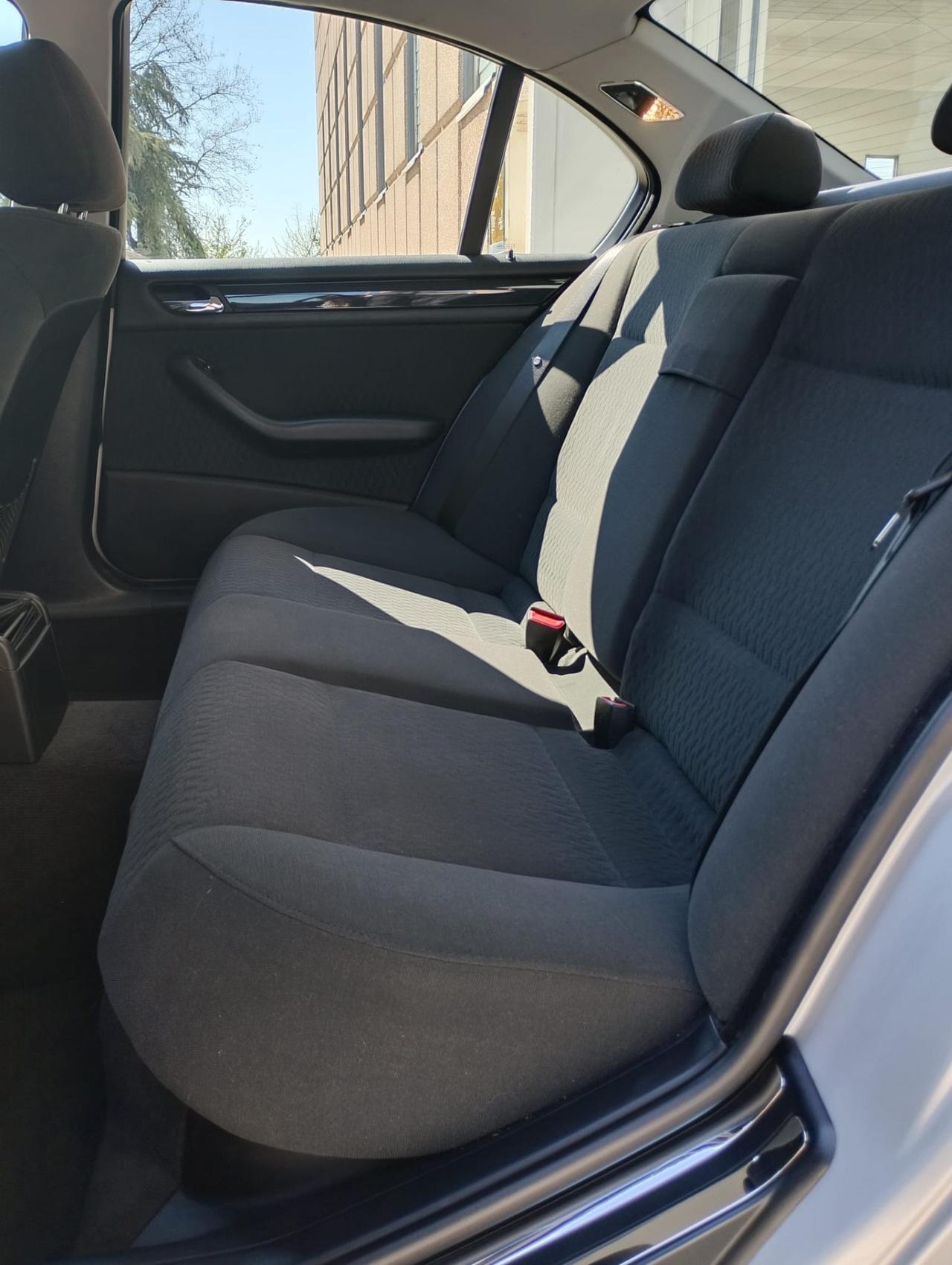 Bmw 320 320i cat 4 porte Attiva