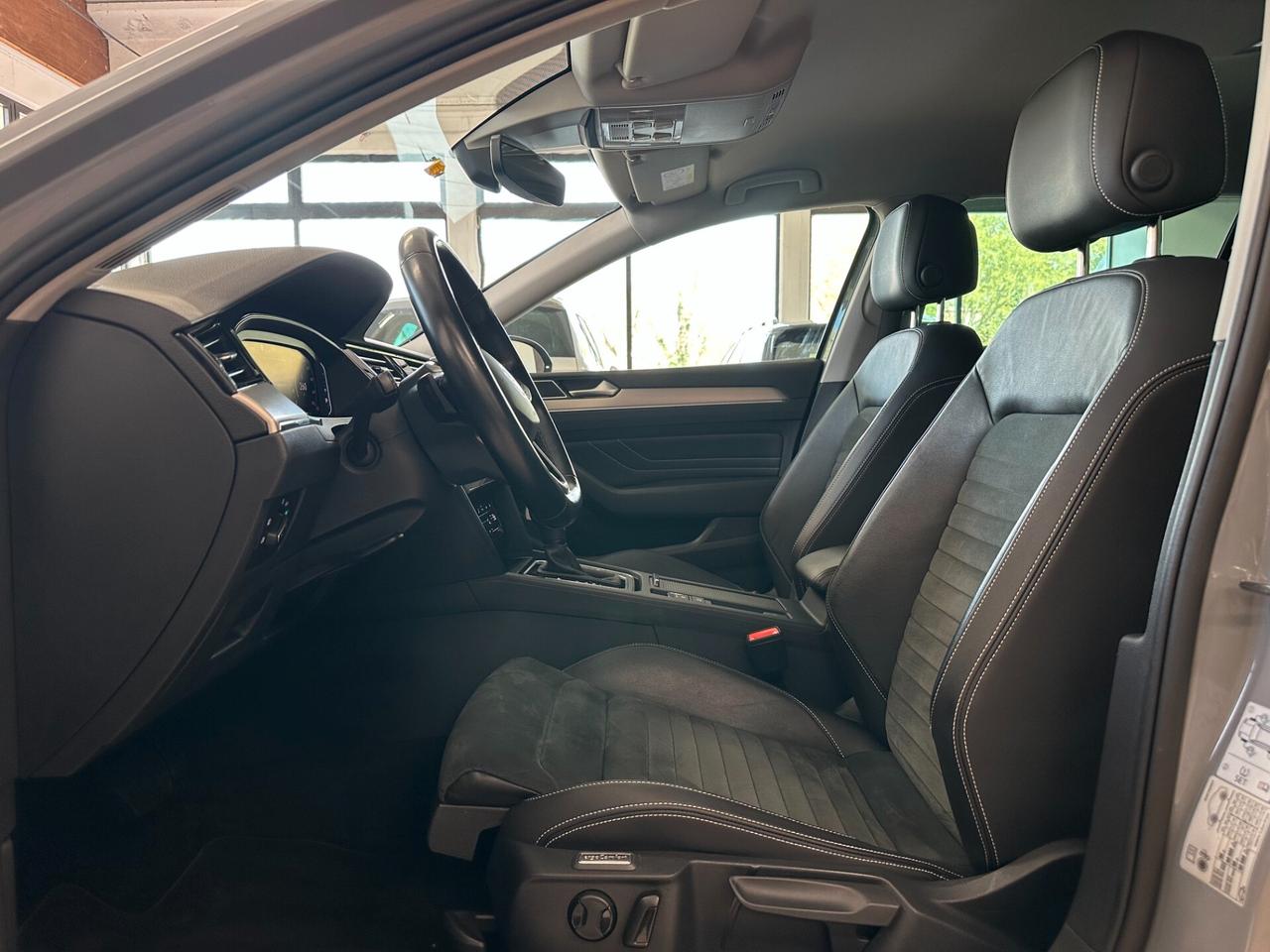 VOLKSWAGEN PASSAT VARIANT 2.0 TDI DSG ELEGANCE 150CV *CARPLAY*ACC*LED