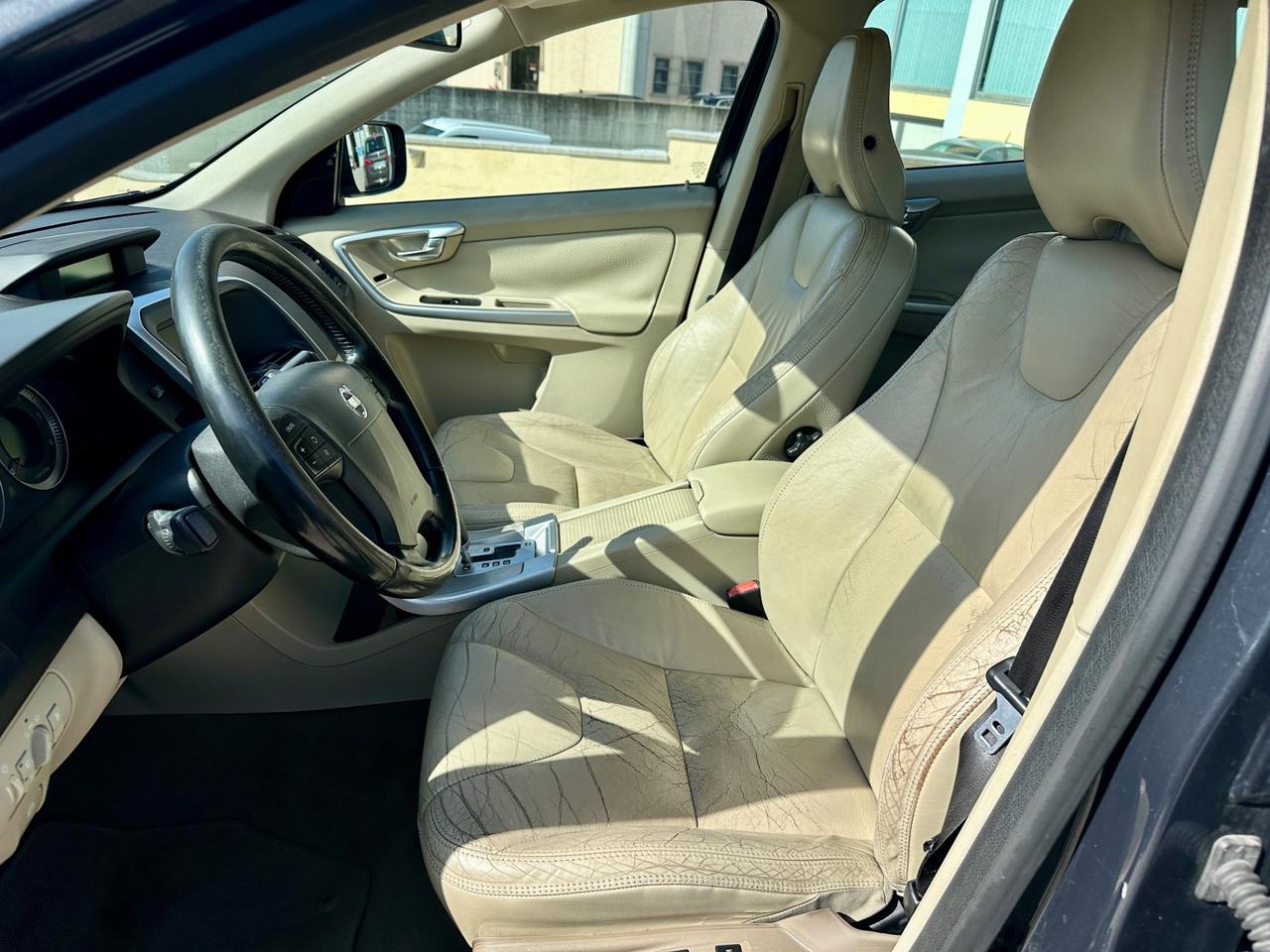 Volvo XC 60 XC60 2.4 D 163 CV AWD Geartronic Summum