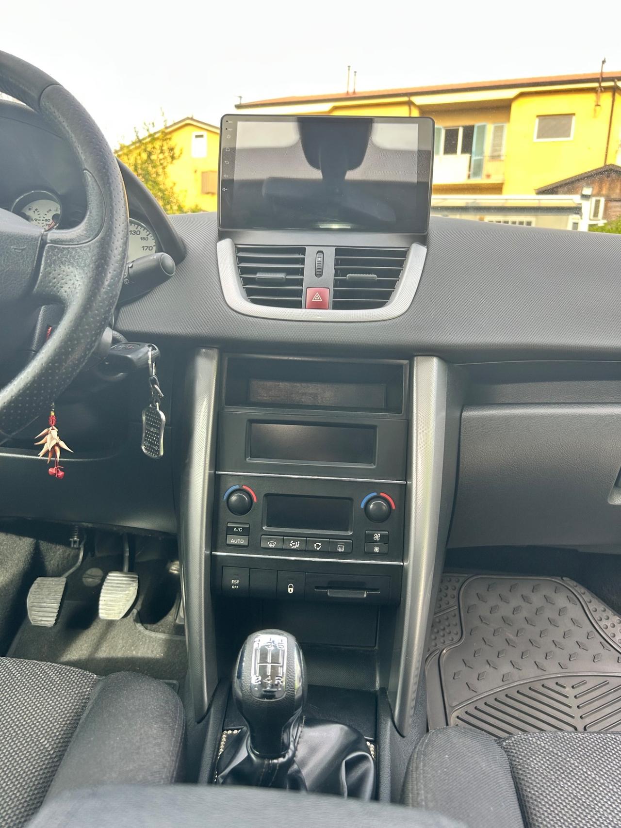 Peugeot 207 1.4 HDi 70CV 5p.