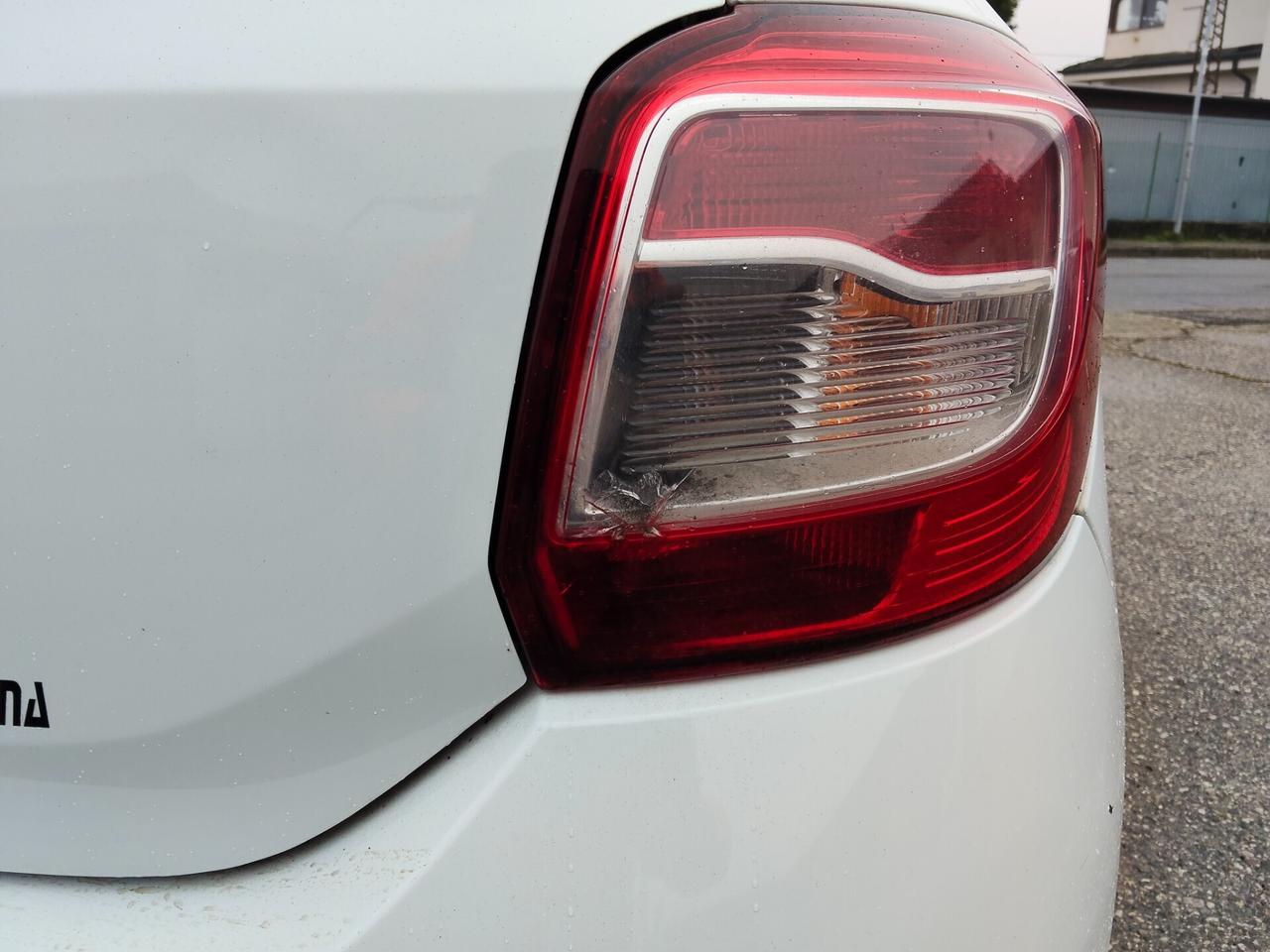 Dacia Sandero 1.2 16V GPL 75CV