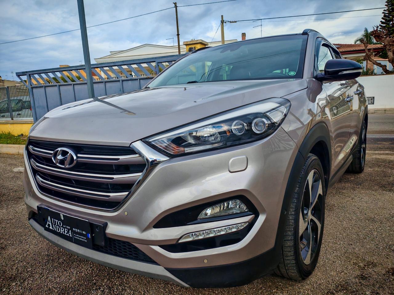 Hyundai Tucson 1.7 CRDi Tetto Pelle navig cam