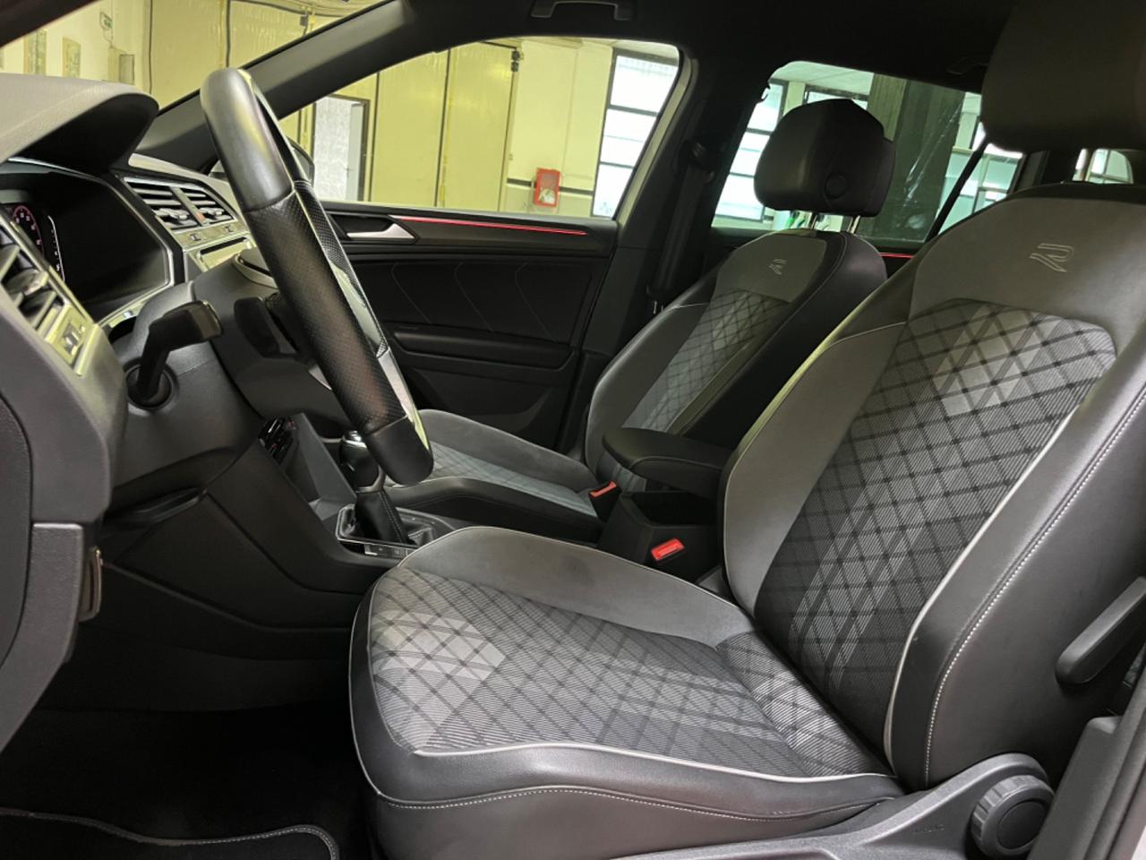 Volkswagen Tiguan 2.0 TDI 150 CV SCR DSG R-Line
