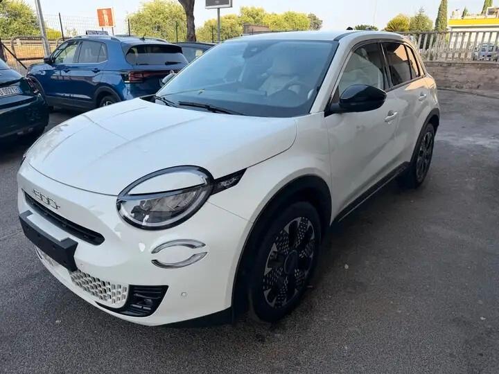Fiat 600 Hybrid 101 CV DCT MHEV La Prima