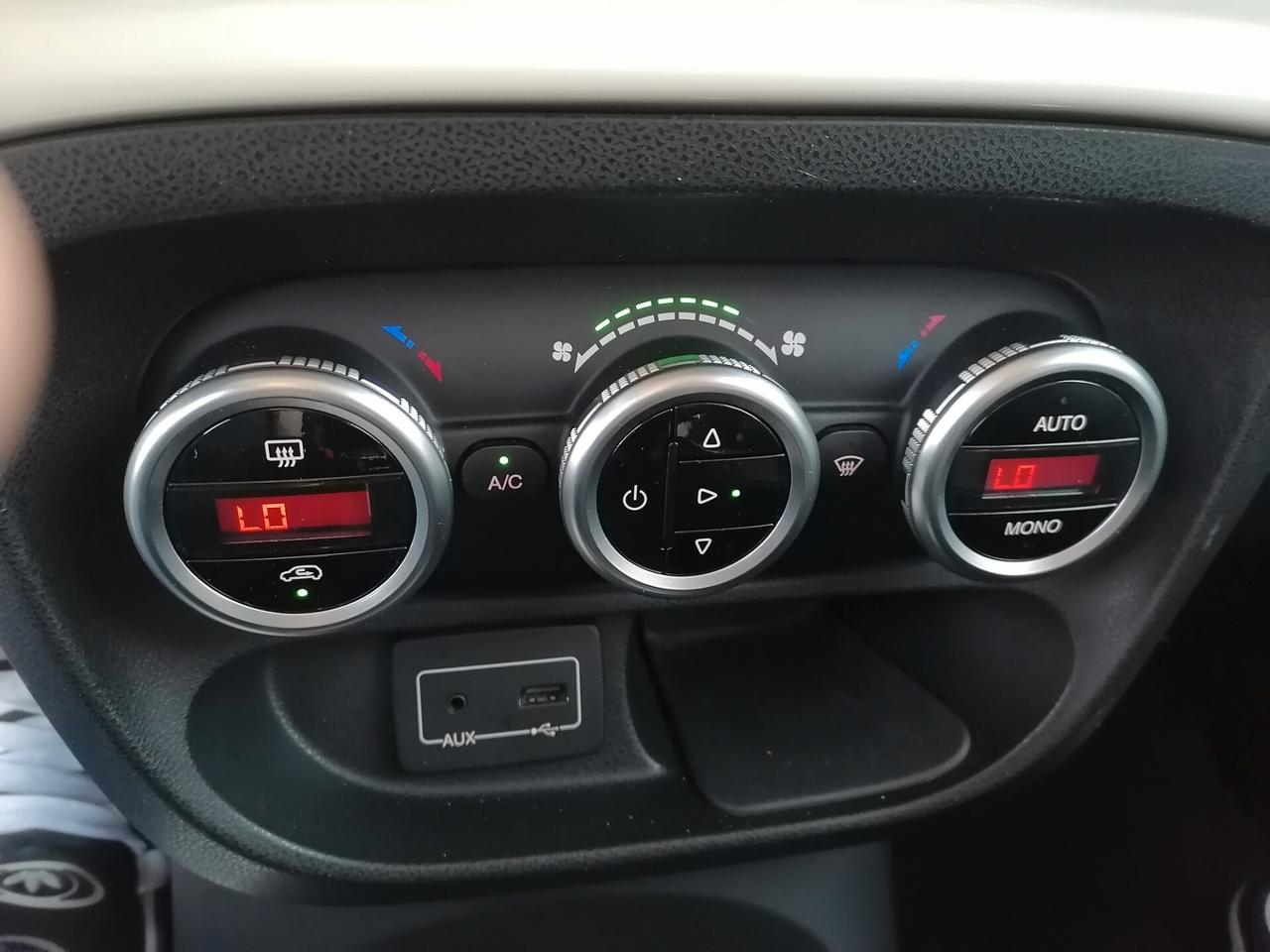 Fiat 500L 1.6 Multijet 105 CV TREKKING 2015