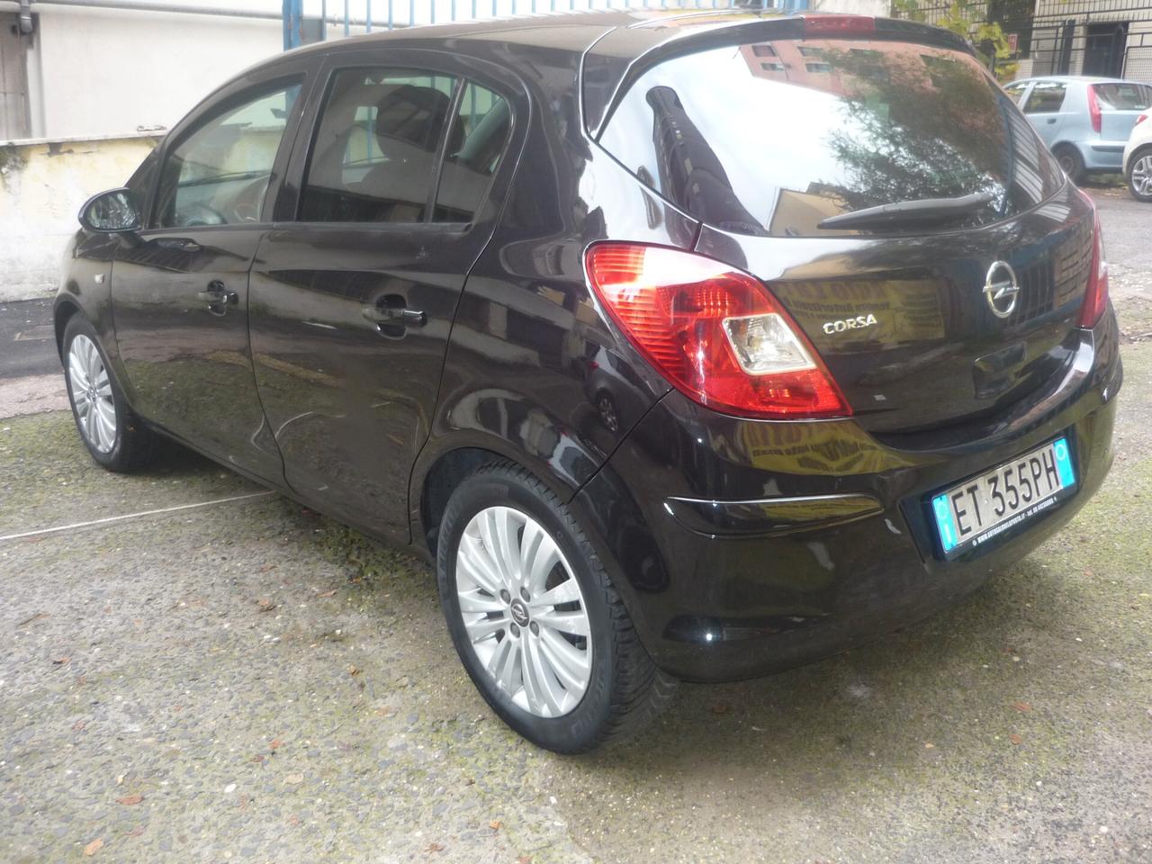 Opel Corsa 1.2 85CV 5 porte GPL-TECH Edition