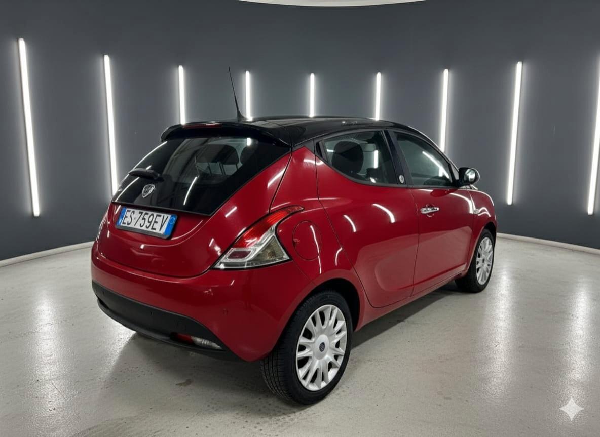 Lancia Ypsilon 1.2 69 CV 5 porte GPL Ecochic Gold