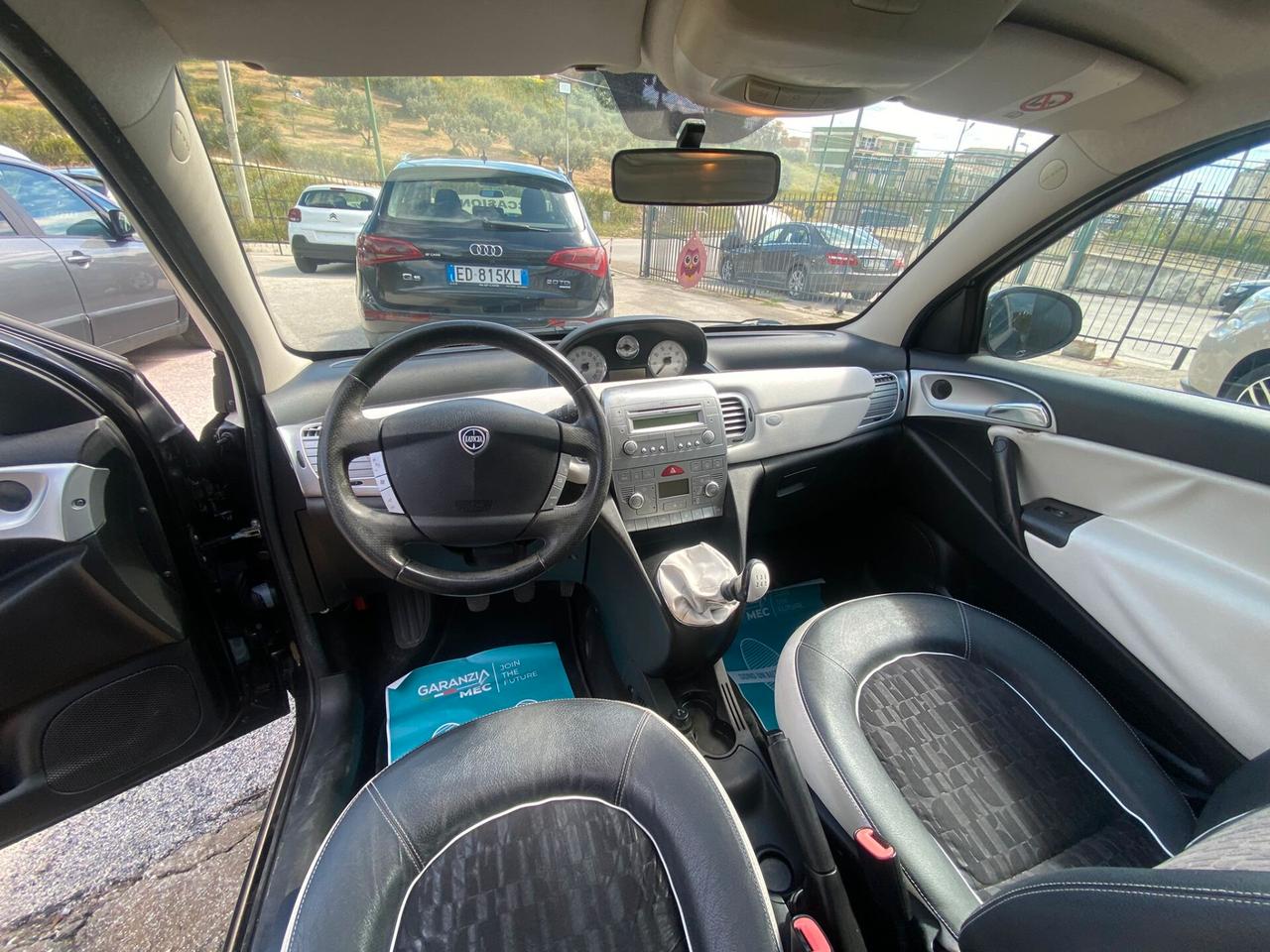 Lancia Ypsilon 1.2 69 CV 5 porte S&S Platinum