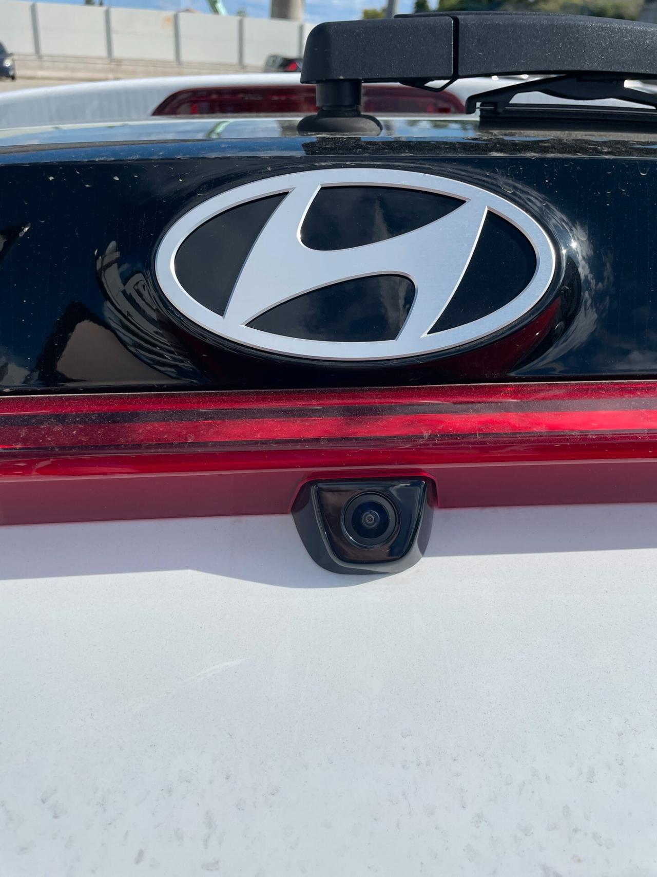 Hyundai i20 1.2 MPI MT GPL Connectline
