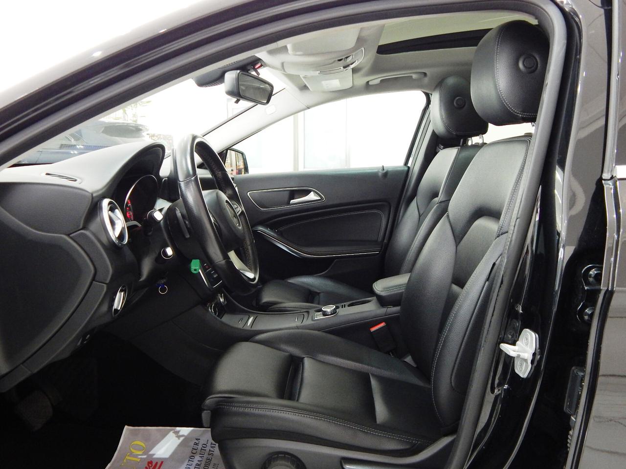 Mercedes-Benz GLA 200 d Sport Enduro Aut. TETTO-NAVI-PELLE-PARK-XENO-LED