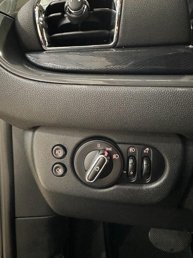 MINI Clubman 1.5 One D Business Auto - LED - 17" -Carplay - IVA