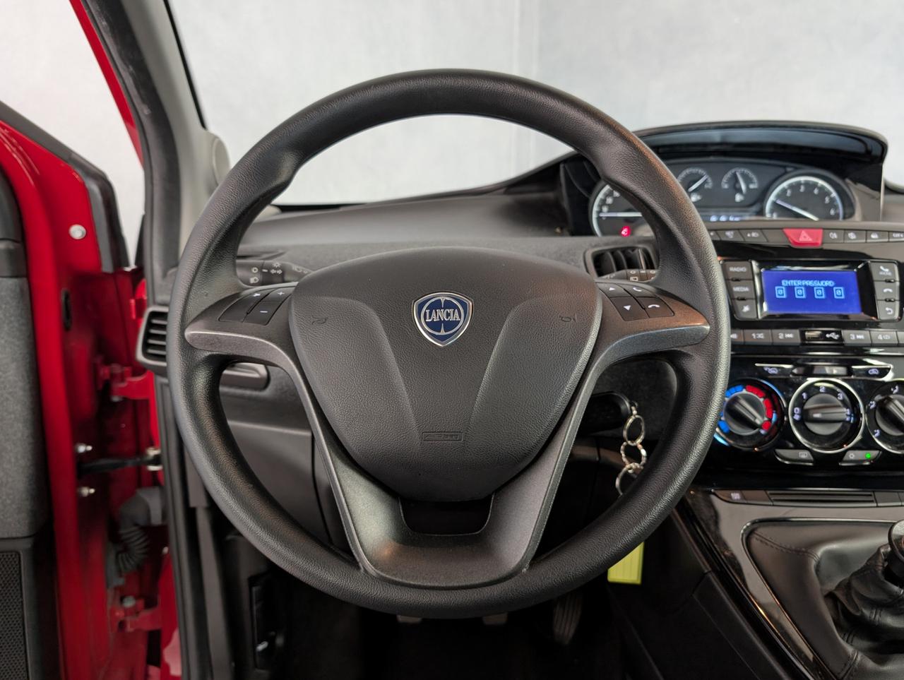 Lancia Ypsilon 1.0 Hybrid 70cv Silver