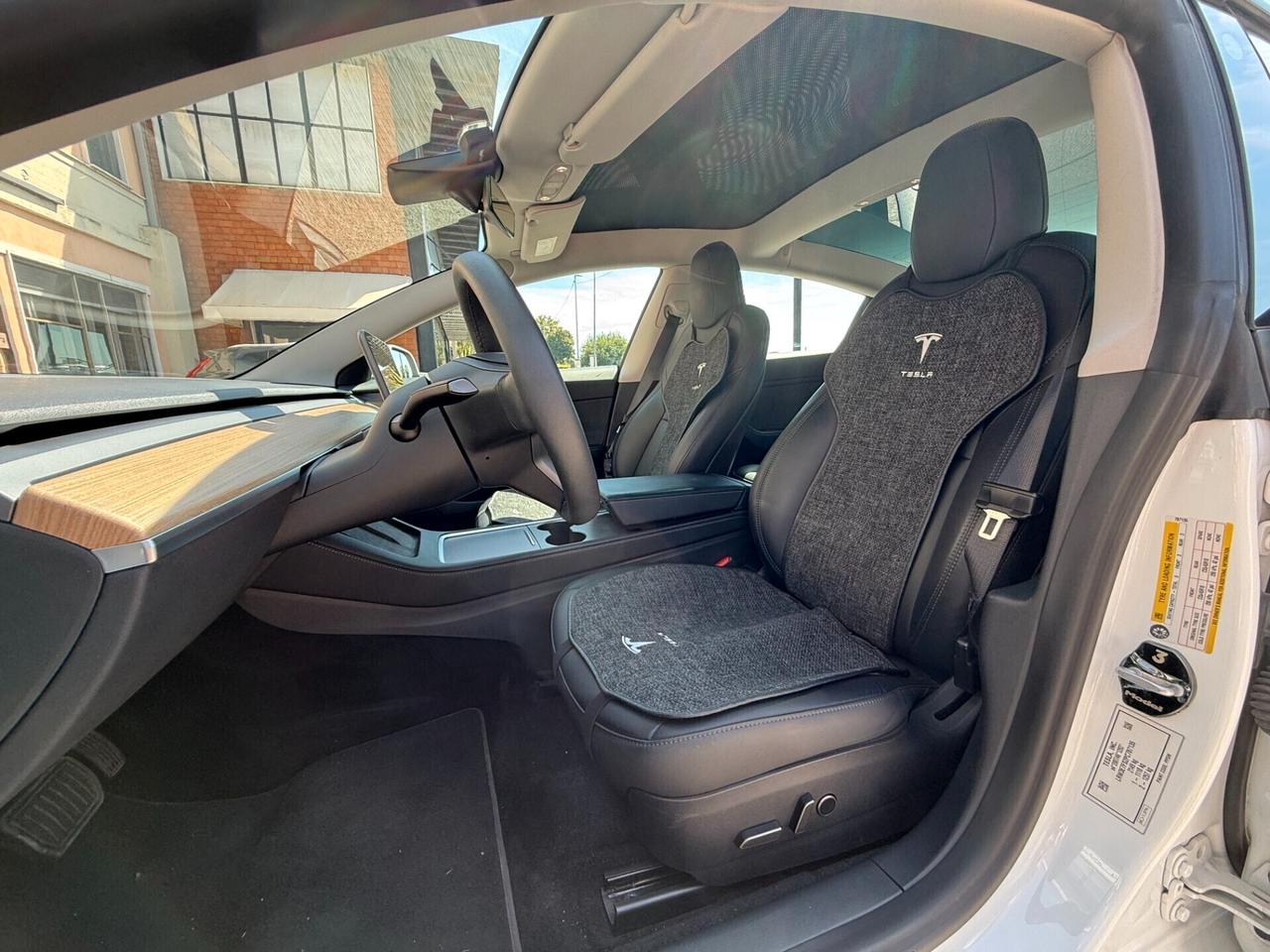 Tesla Model 3 RWD