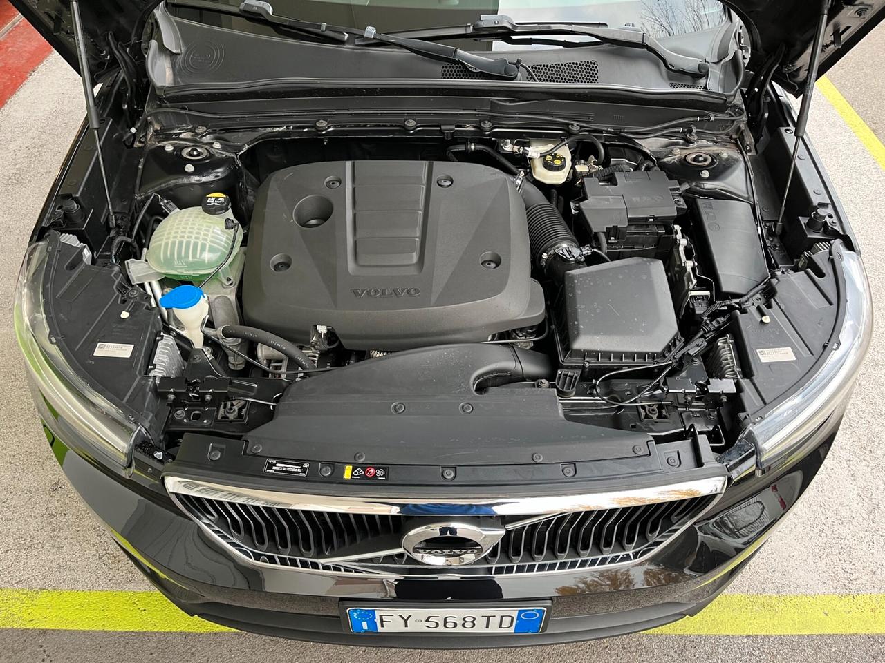 Volvo XC40 2.0 D3 R-design AWD my21 GARANZIA24MESI