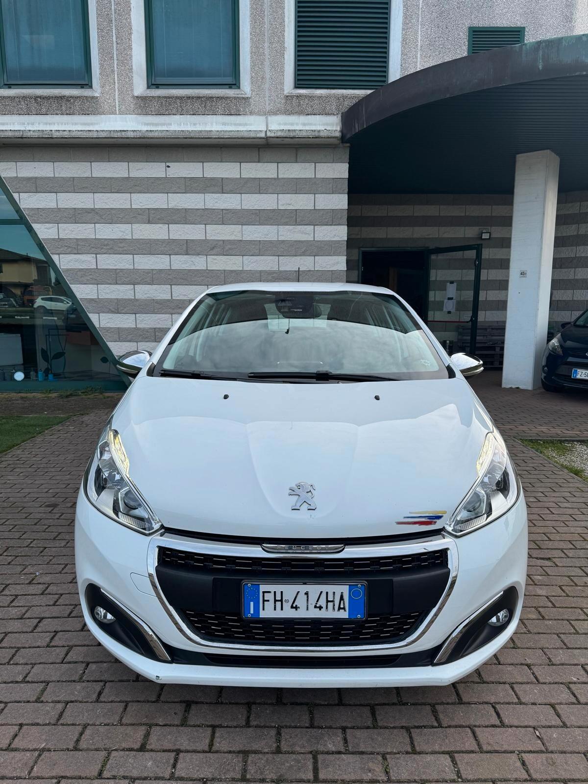 Peugeot 208 BlueHDi 100 5 porte GT Line