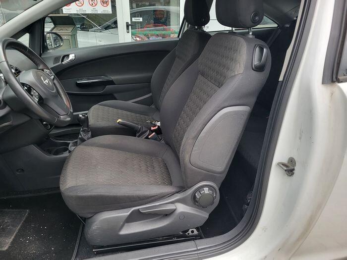 Opel Corsa Coupè 1.0 12V 3 porte Edition OK NEOPATENTATI