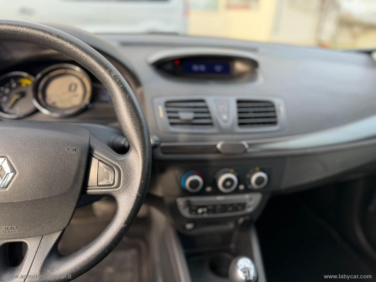 RENAULT Mégane 1.5 dCi 110 CV SporTour DYNAMIQUE