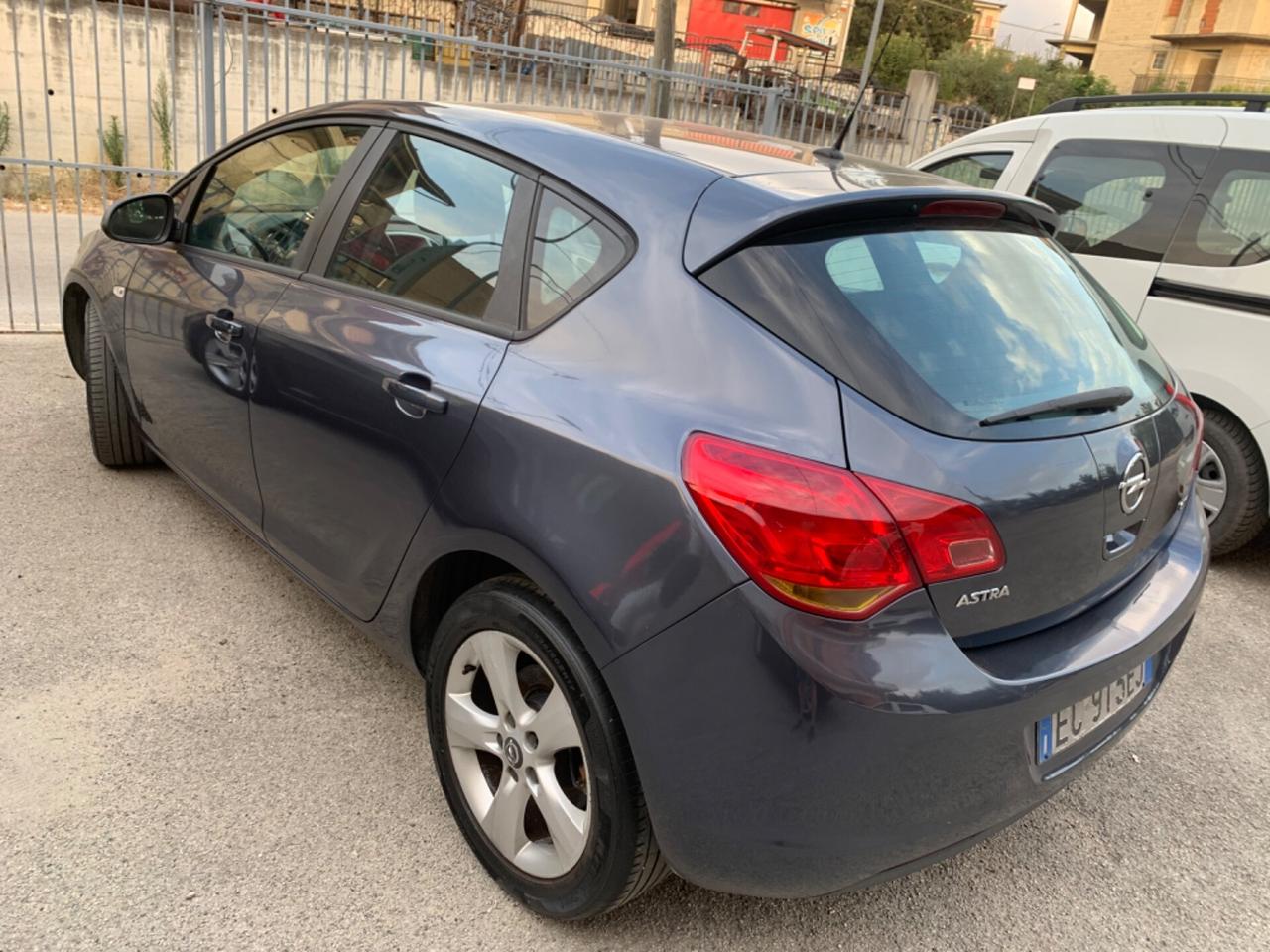 Opel Astra 1.7 CDTI 110CV 5 porte Elective