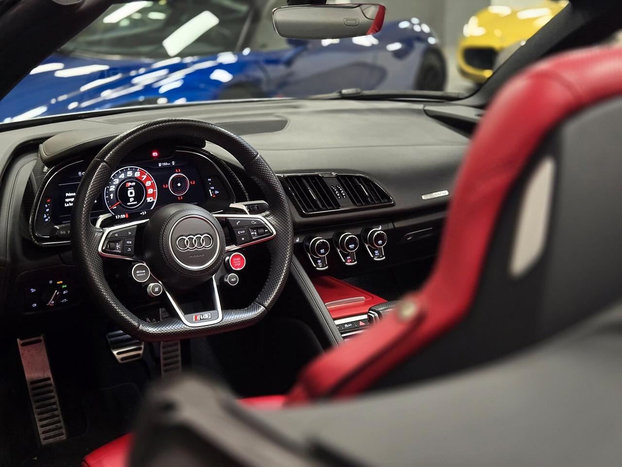 Audi R8 Spyder-FULL SERVICE UNICA 610CV BOLLO RIDOTTO!