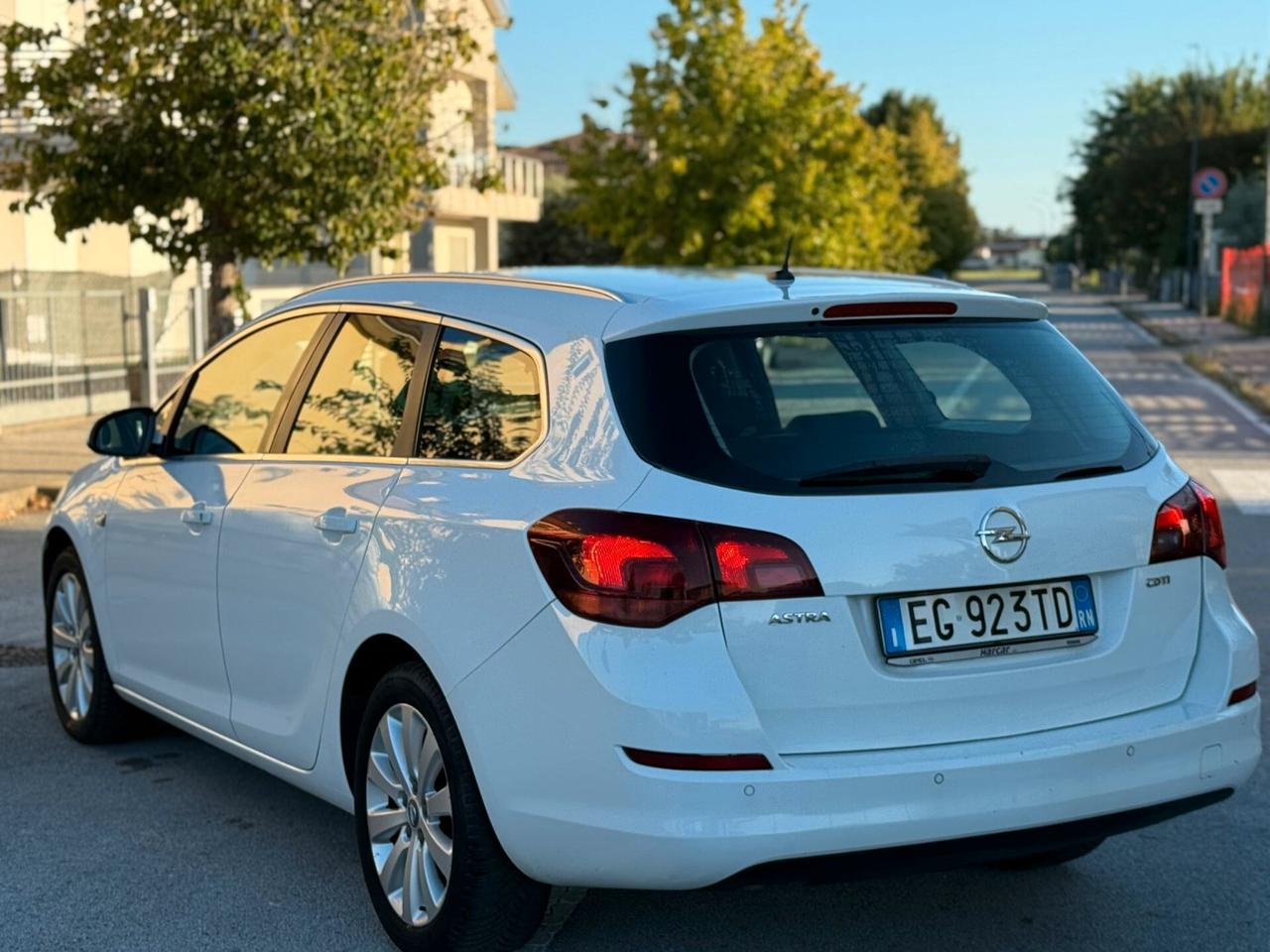 Opel Astra 1.7 CDTI 110CV Sports Tourer Cosmo