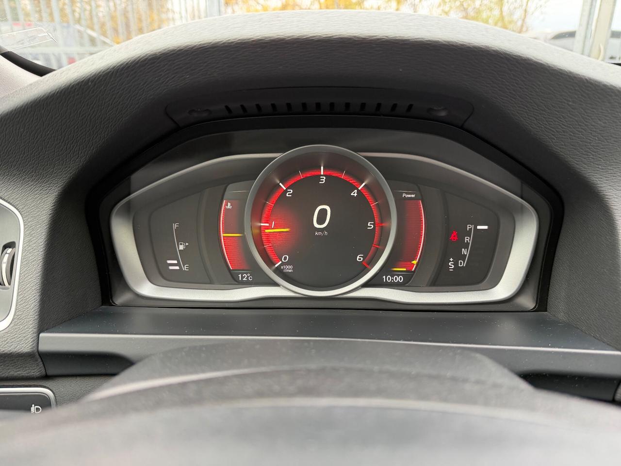 Volvo V60 2.0D 150 cv R-design Automatica