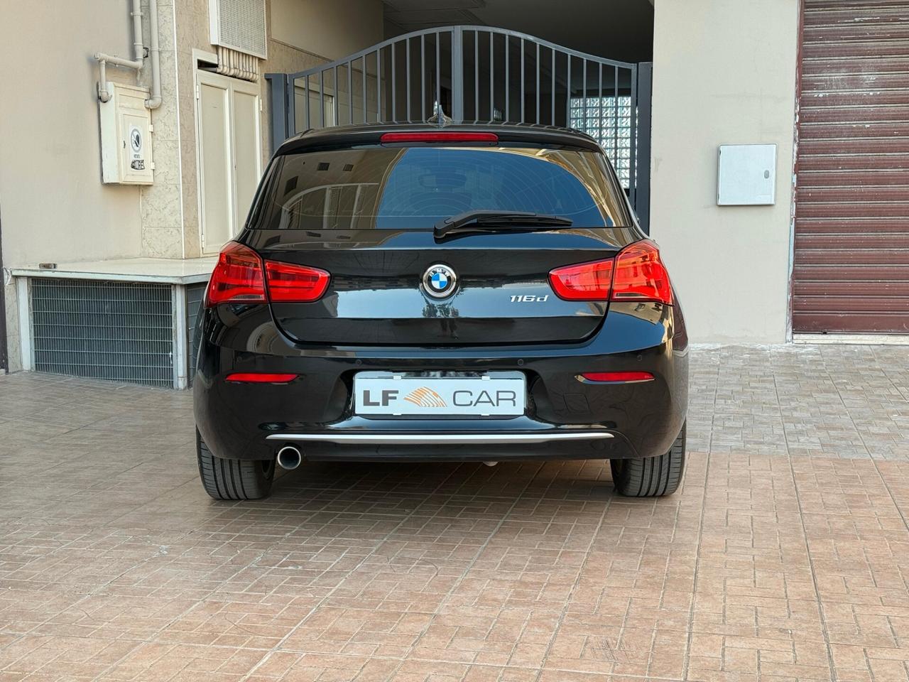 Bmw 116d 5p. Urban 115 cv