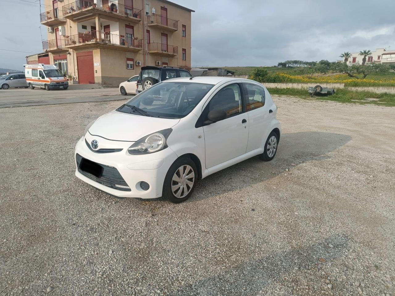 Toyota Aygo 1.0 12V VVT-i 5 porte Active Connect