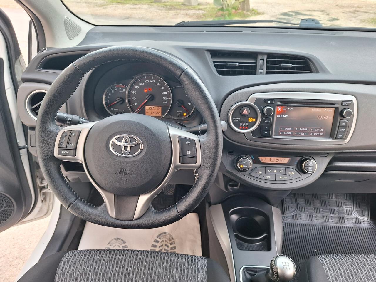 Toyota Yaris 1.0 BENZINA 5 PORTE"PERFETTA" 2013