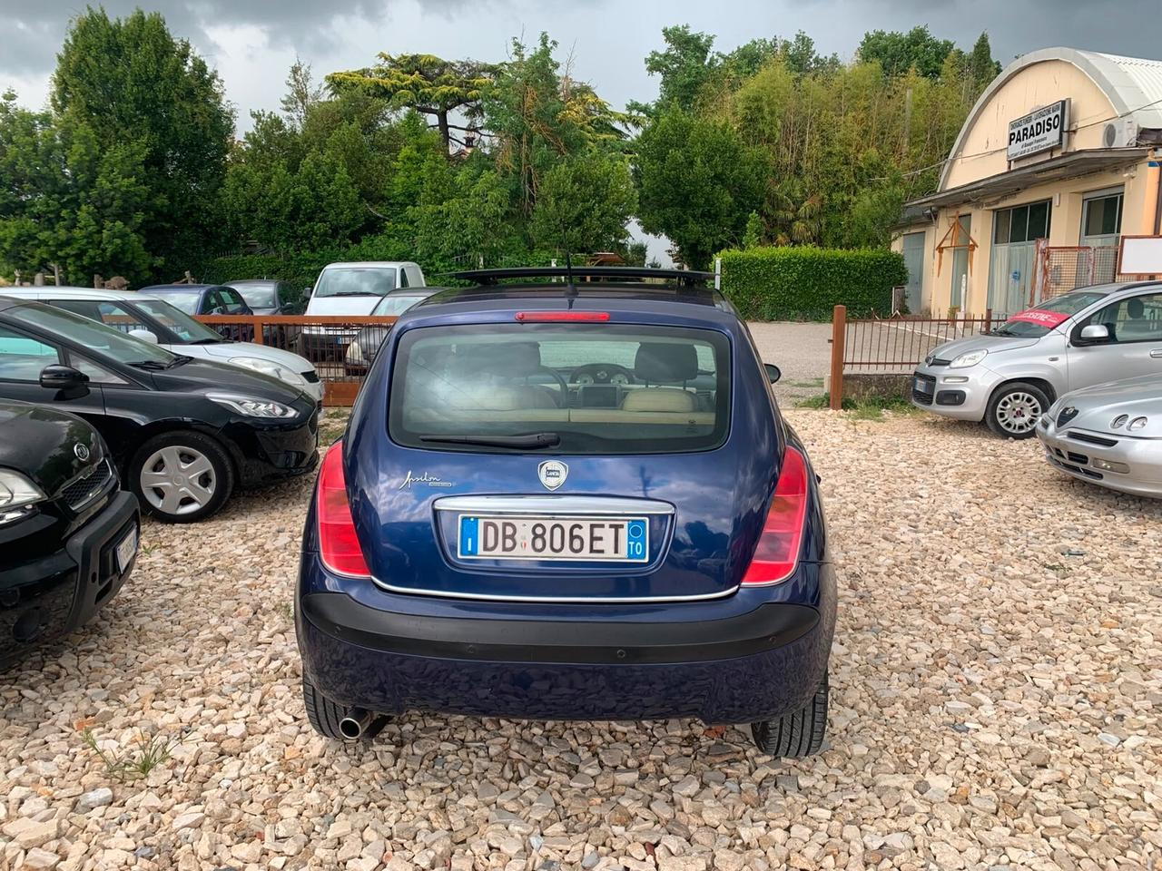Lancia Ypsilon 1.4 16V Platino
