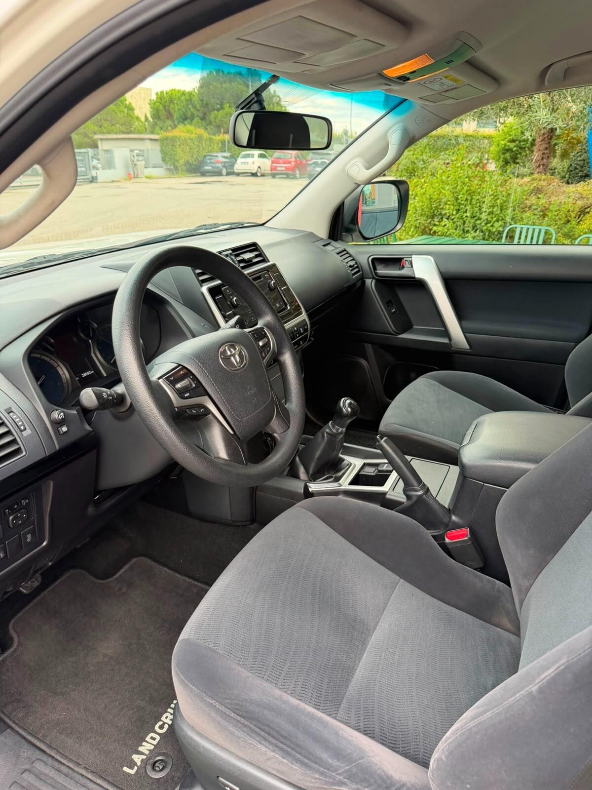 Toyota Land Cruiser 2.8 D4-D 3 porte Active GANCIO TRAINO 4X4 PASSO CORTO