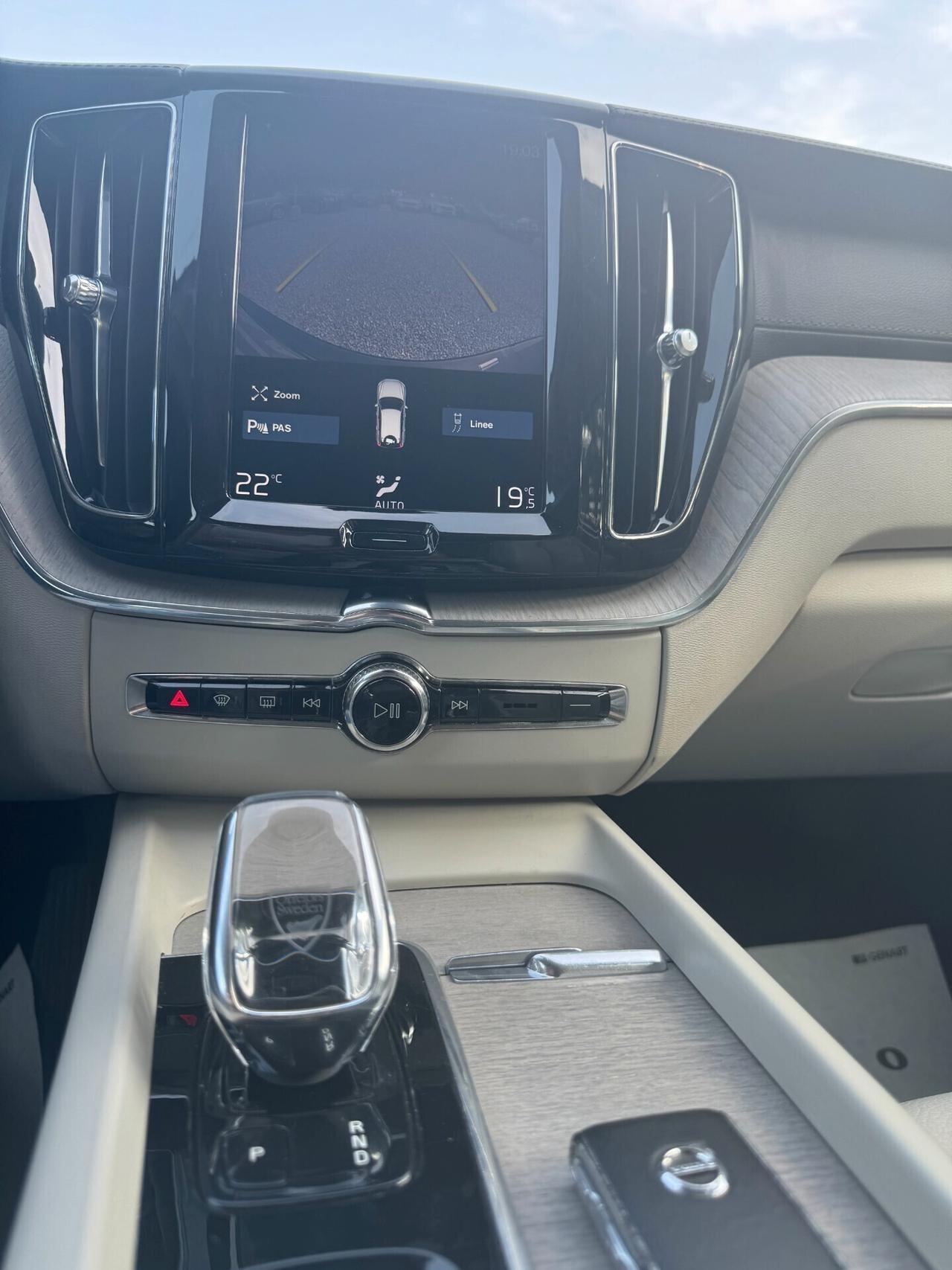 Volvo XC 60 XC60 B4 (d) AWD Geartronic Inscription