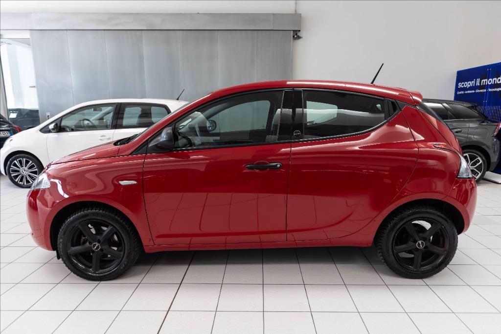LANCIA Ypsilon 1.0 firefly hybrid Silver s&s 70cv 5p.ti del 2021