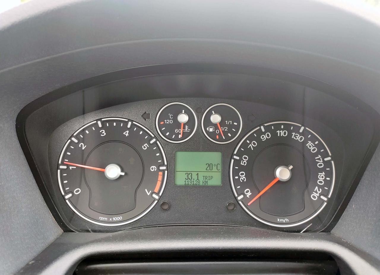 Ford Fusion FORD FUSION 1.4 16V 5p. Bz.- GPL TITANIUM