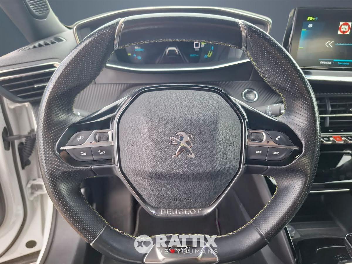 Peugeot 2008 motore elettrico 100kW GT