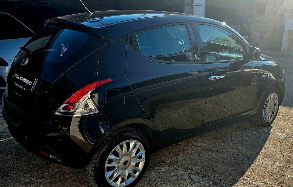 Lancia Ypsilon 1.3 MJT 16V 95 CV 5 porte S&S Gold