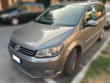 Volkswagen Touran 2.0 tdi Highline - ANCHE PER NEOPATENTATI
