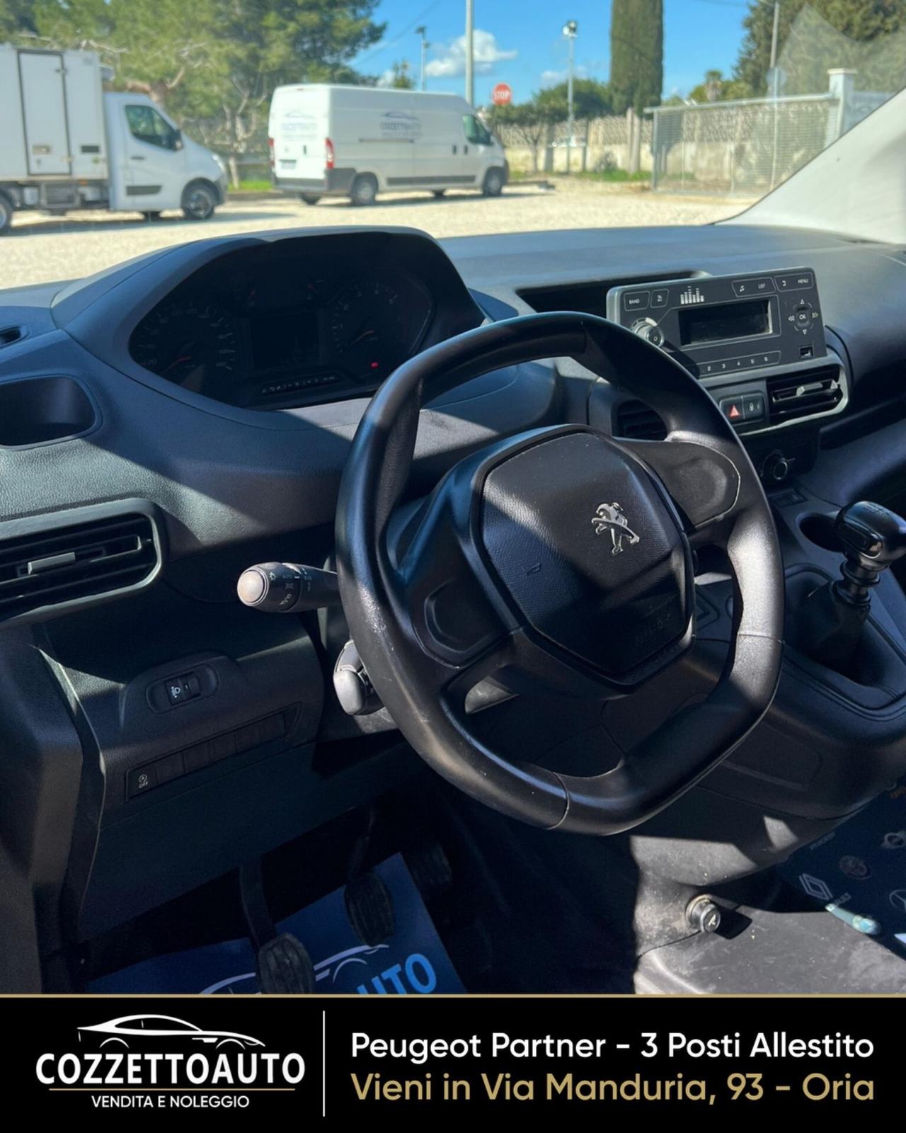 Peugeot Partner 3 posti Allestito passo corto