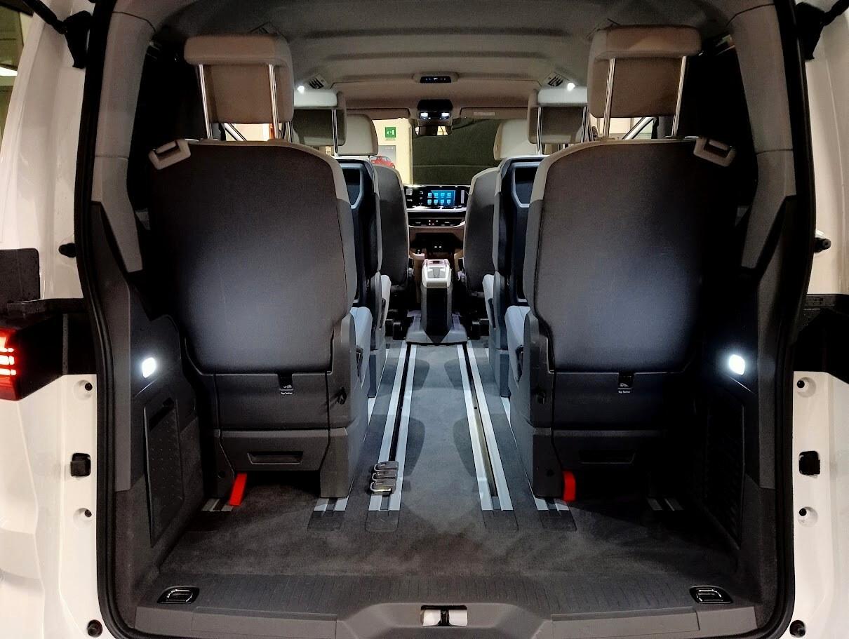 Volkswagen T7 Multivan TDI 150cv DSG 6P *IVA COMPRESA*