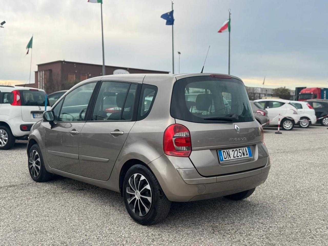 Renault Modus 1.5 dCi 105CV Dynamique