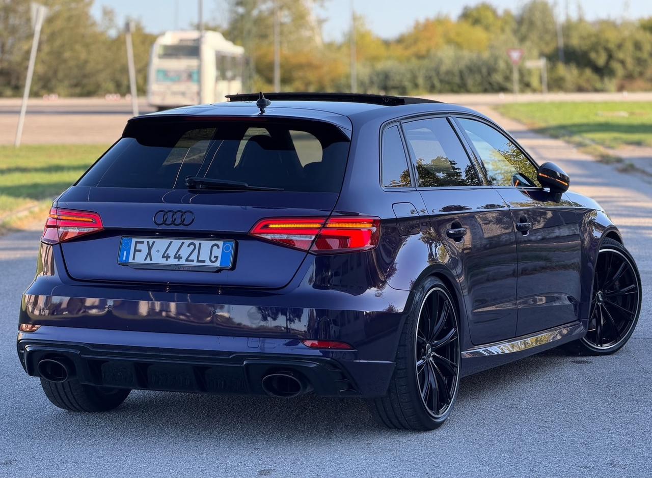 Audi A3 RS 3 Sedan