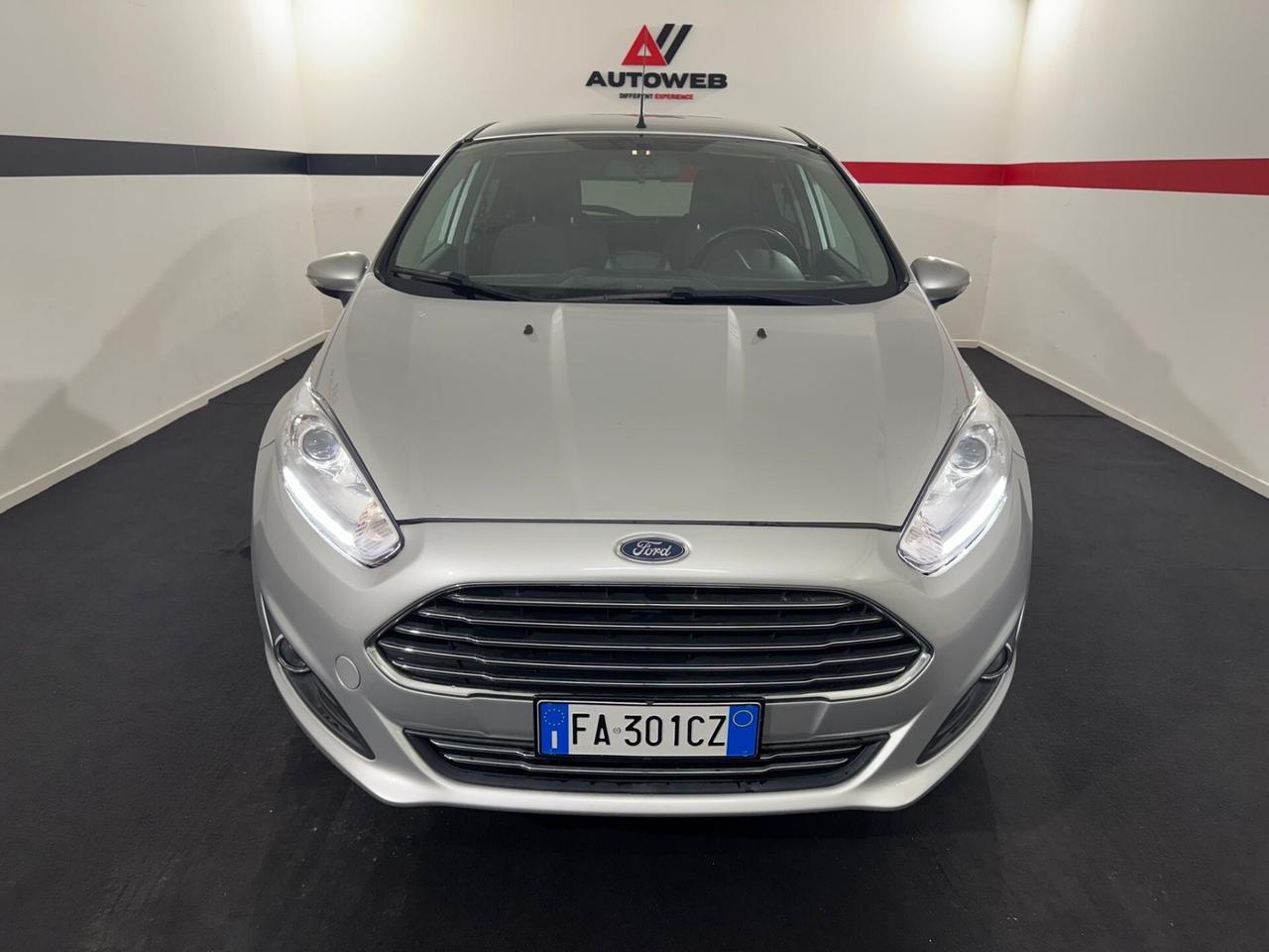 Ford Fiesta 5 porte Black & White Edition