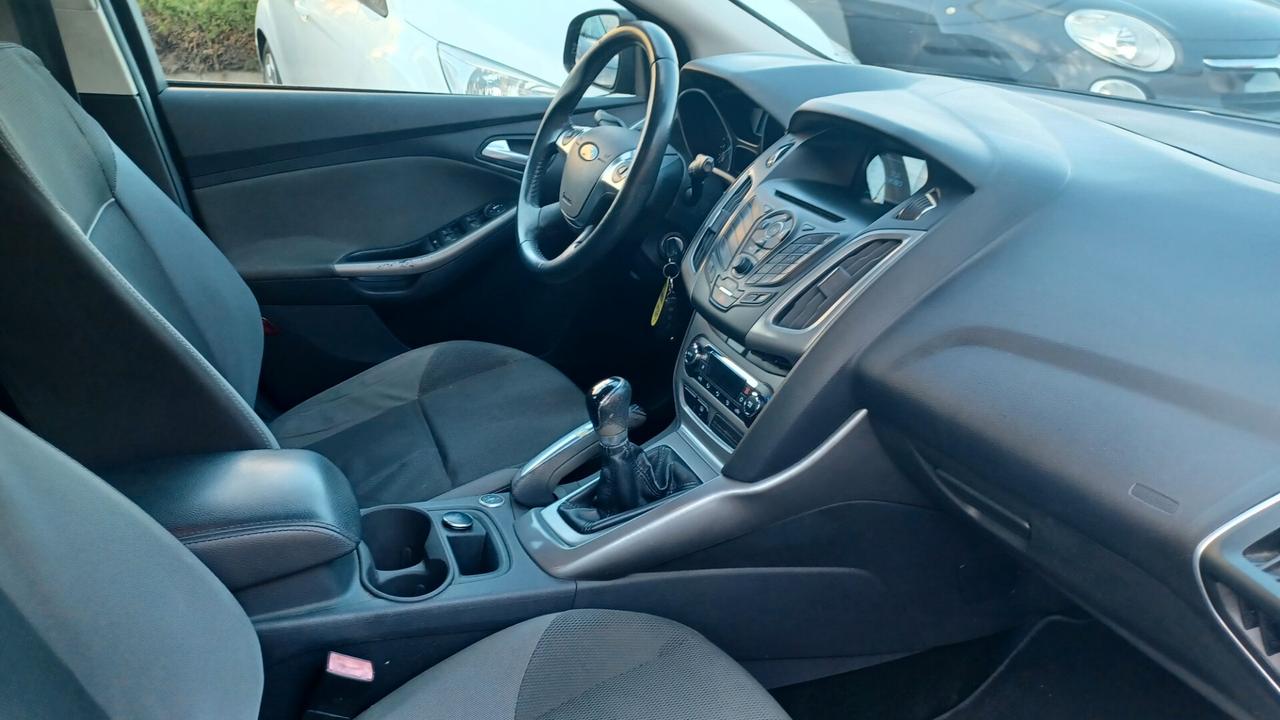 Ford Focus 1.6 120 CV GPL