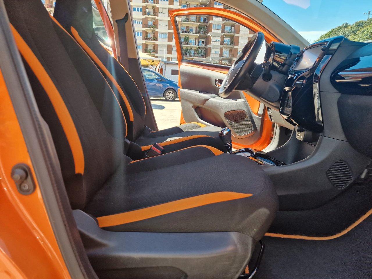 Toyota Aygo 5 Porte Aygo 5p 1.0 x-wave Orange m-mt 72cv cambio automatico