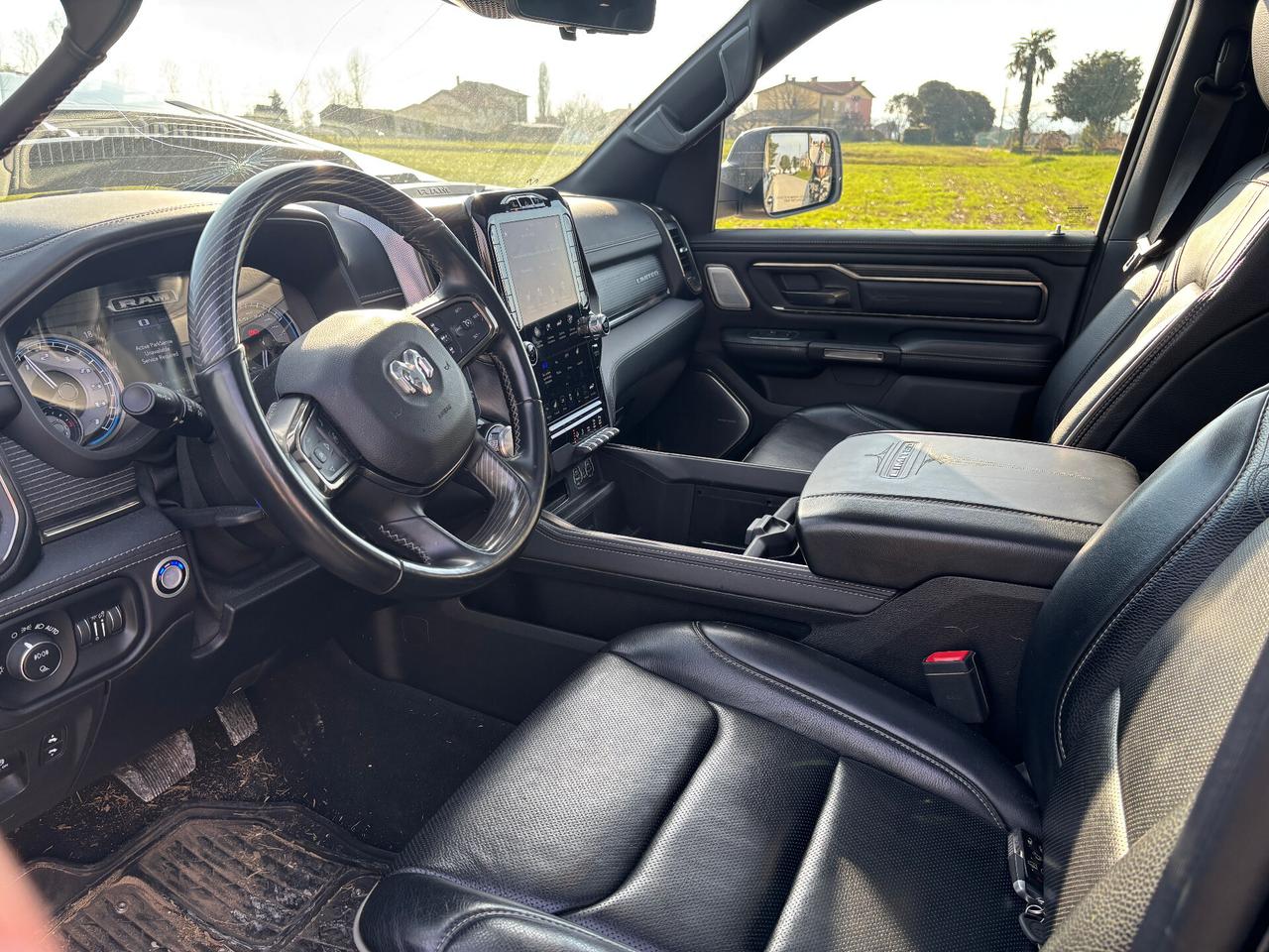 Dodge RAM 1500 LIMITED 5.7 EMI V8