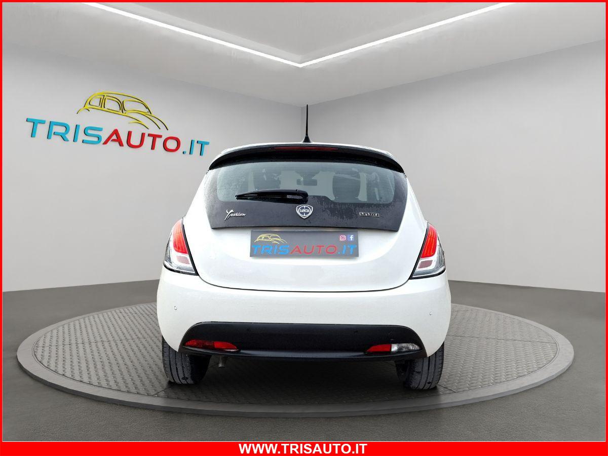 LANCIA Ypsilon 1.0 Hybrid Silver NEOPATENTATI