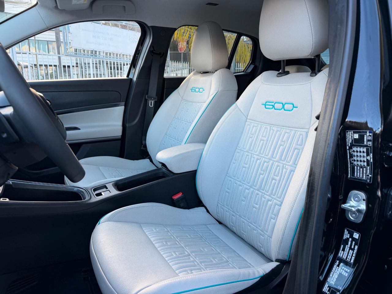 Fiat 600 Hybrid 100CV DCT MHEV La Prima