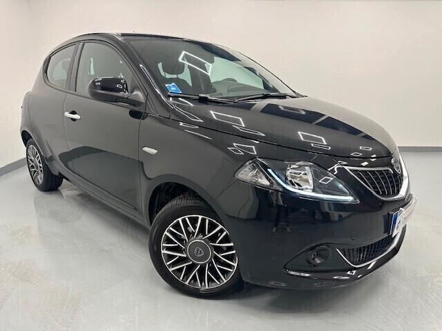 Lancia Ypsilon 1.0 5 porte *NEOPATENTATI*